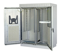 Outdoor cabinet for railway applications